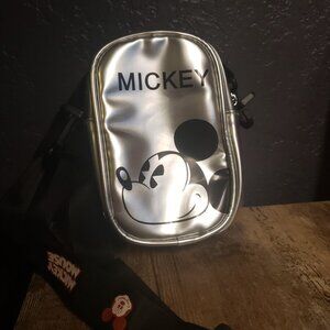 Disney Kids Mickey Mouse Silver Crossbody Shoulder Phone Holder Bag NWOT